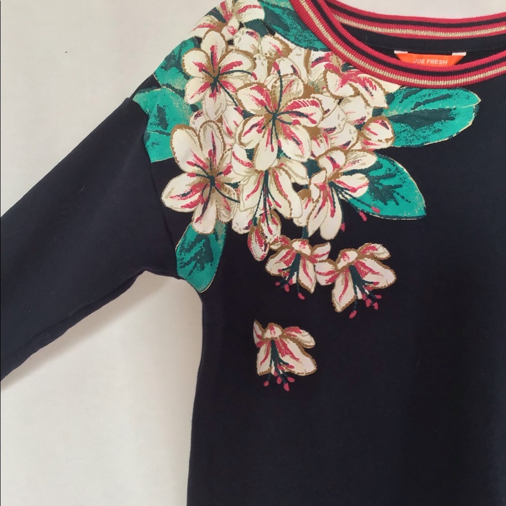 Joe Fresh Girls Sweater with Flowers size 10-12 L
